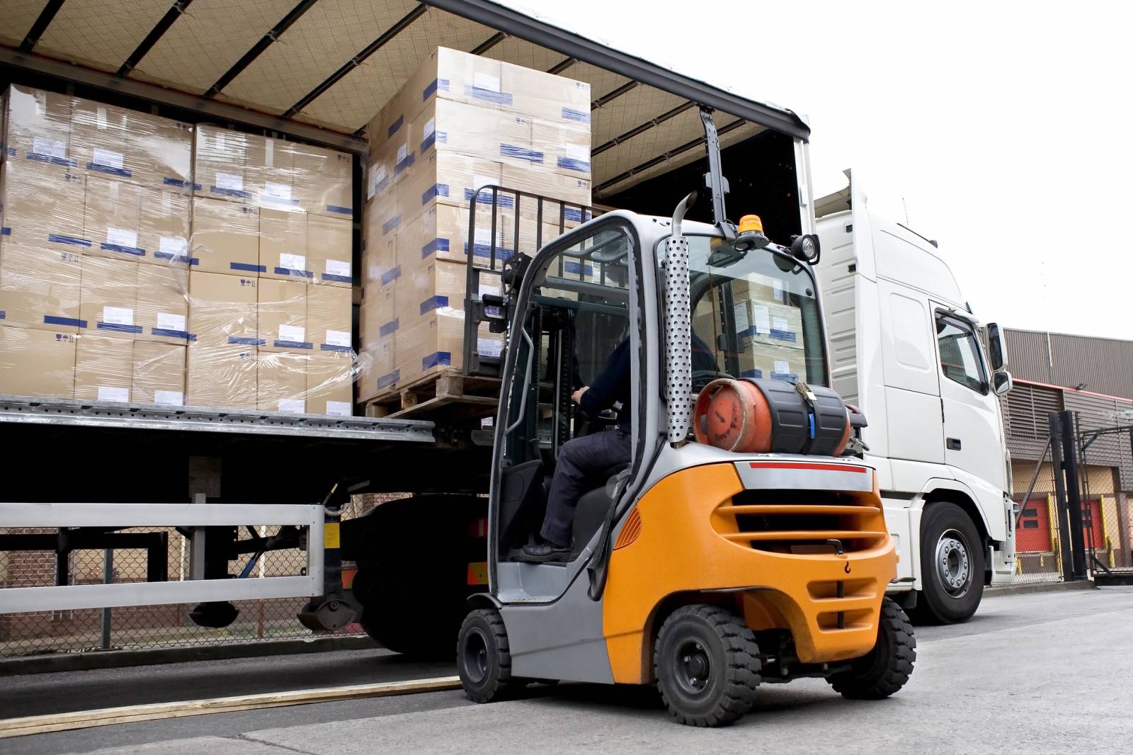 Transporteur de marchandises en lots vers les Pays-Bas Hollande