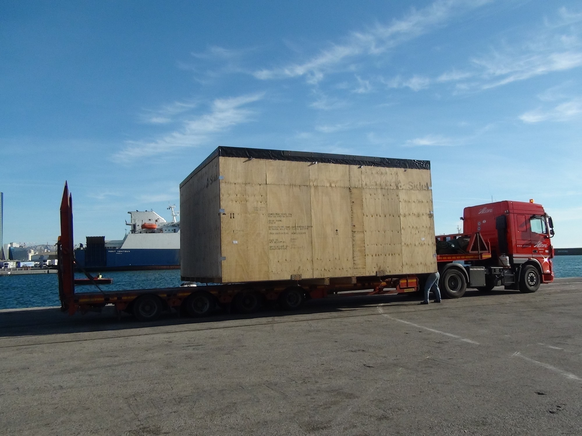 Transport de caisse extra largeur projet industriel