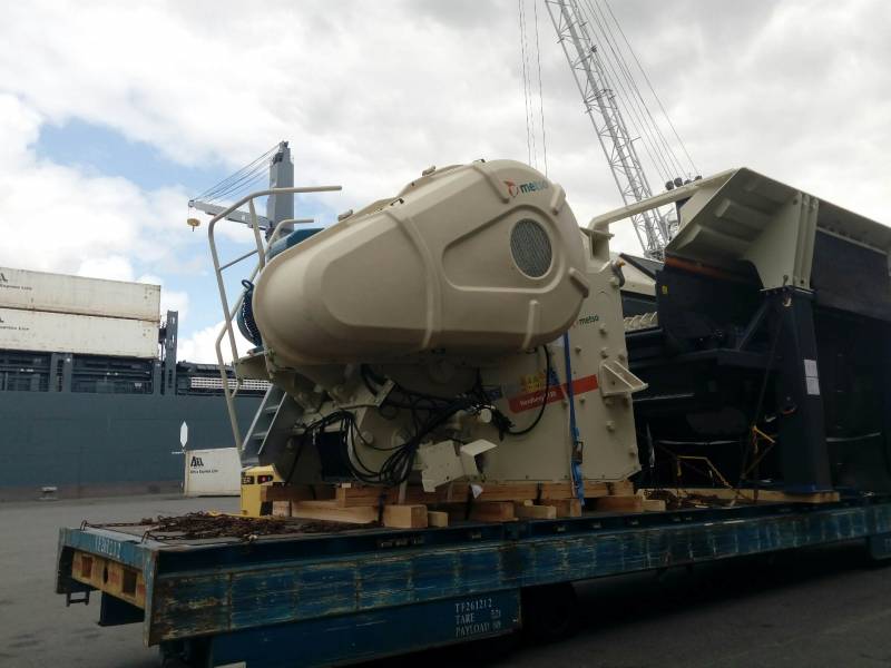 Transport d'un Locotrack en Finlande