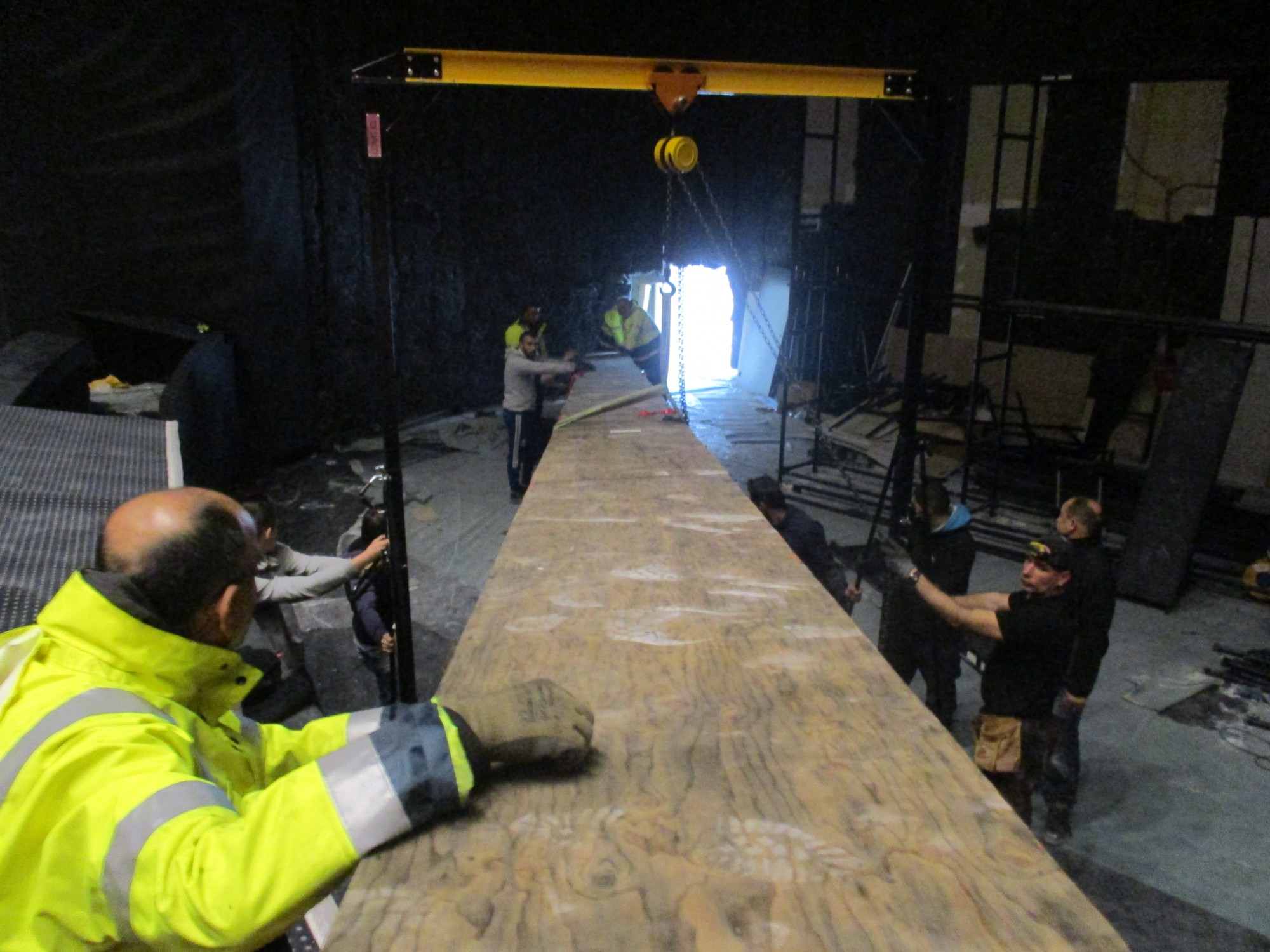 Mise en place dans la salle de projection PATHÉ cinéma