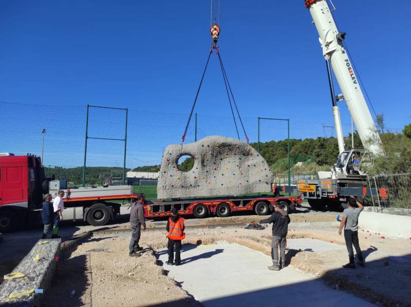 Transport de rochers d'escalade en France