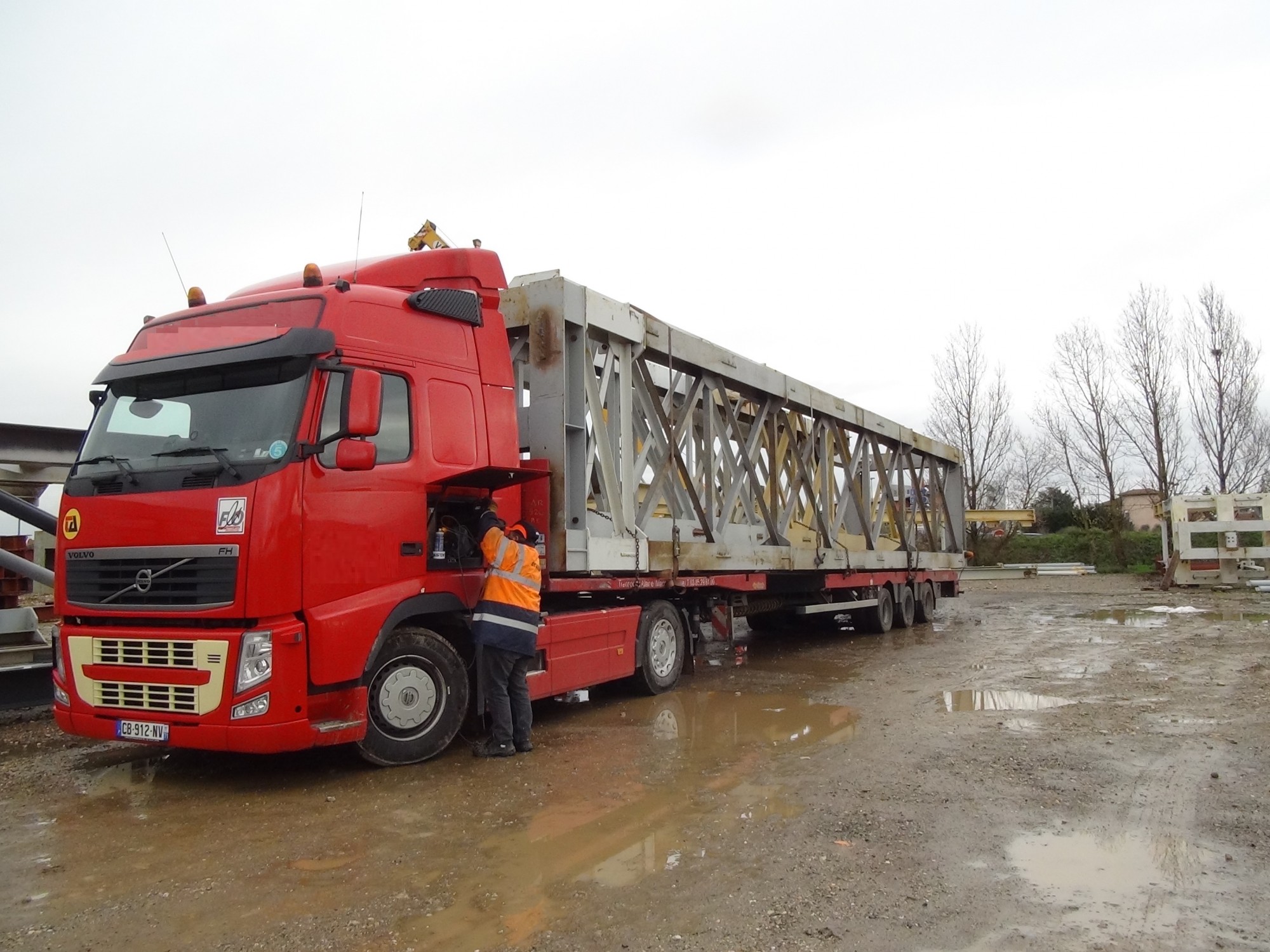 transport des éléments de grue LIEBHERR 1000 tonnes