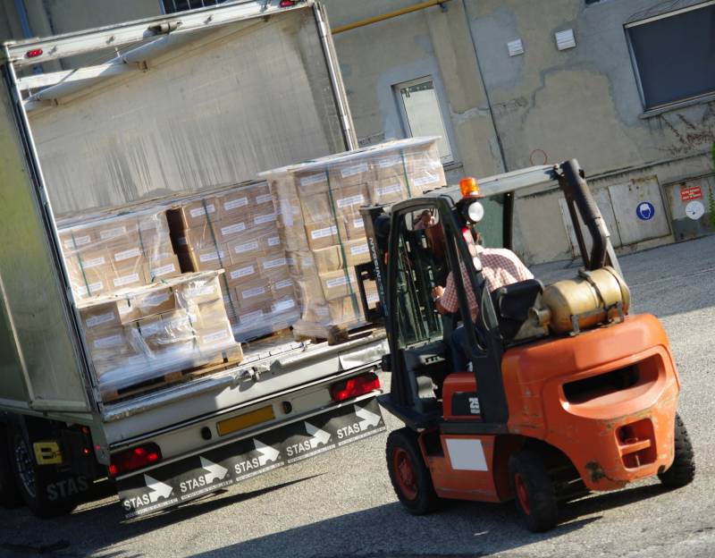 Chargement camion par tranche arrière