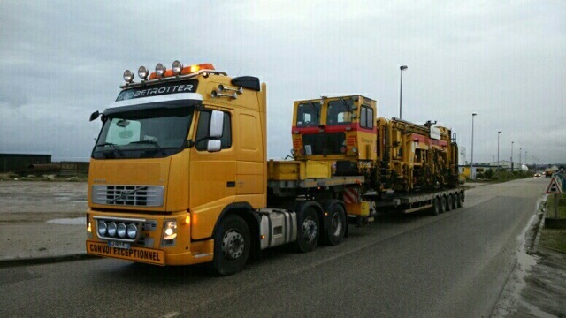 transport d'engin sur surbaissée Nooteboom 5 essieux